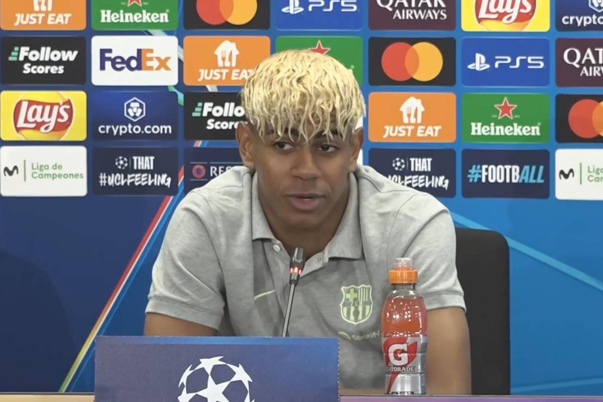 Lamine Yamal reagiert auf der Pressekonferenz vor dem Champions-League-Halbfinale gegen Inter Mailand auf Vergleiche mit Barcelona-Legende Lionel Messi.