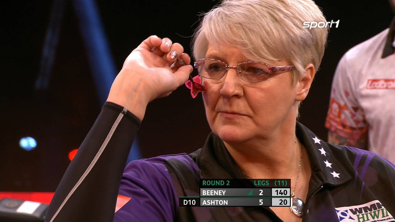 Darts UK Open: Lisa Ashton schreibt Darts-Geschichte