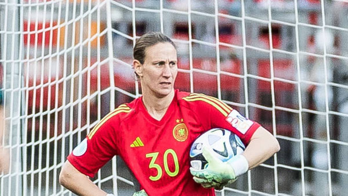 TOR: Ann-Katrin Berger ist 32 Jahre alt und spielt beim FC Chelsea. Bisher absolvierte die Torhüterin sechs Länderspiele