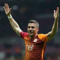 Galatasaray Istanbul ist türkischer Meister! Der Rekordchampion stellt dabei einen neuen Punktrekord auf. Lukas Podolski gratuliert seinem Ex-Verein.