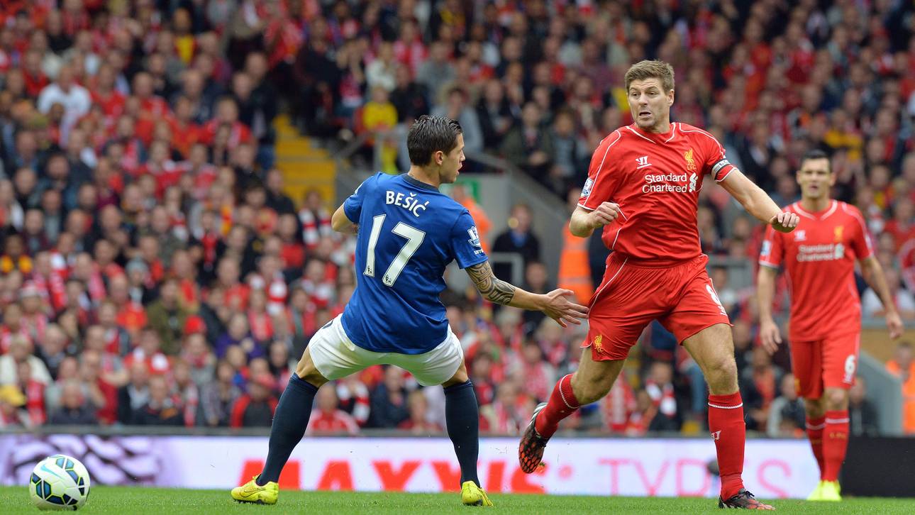 Steven Gerrard gegen den FC Everton