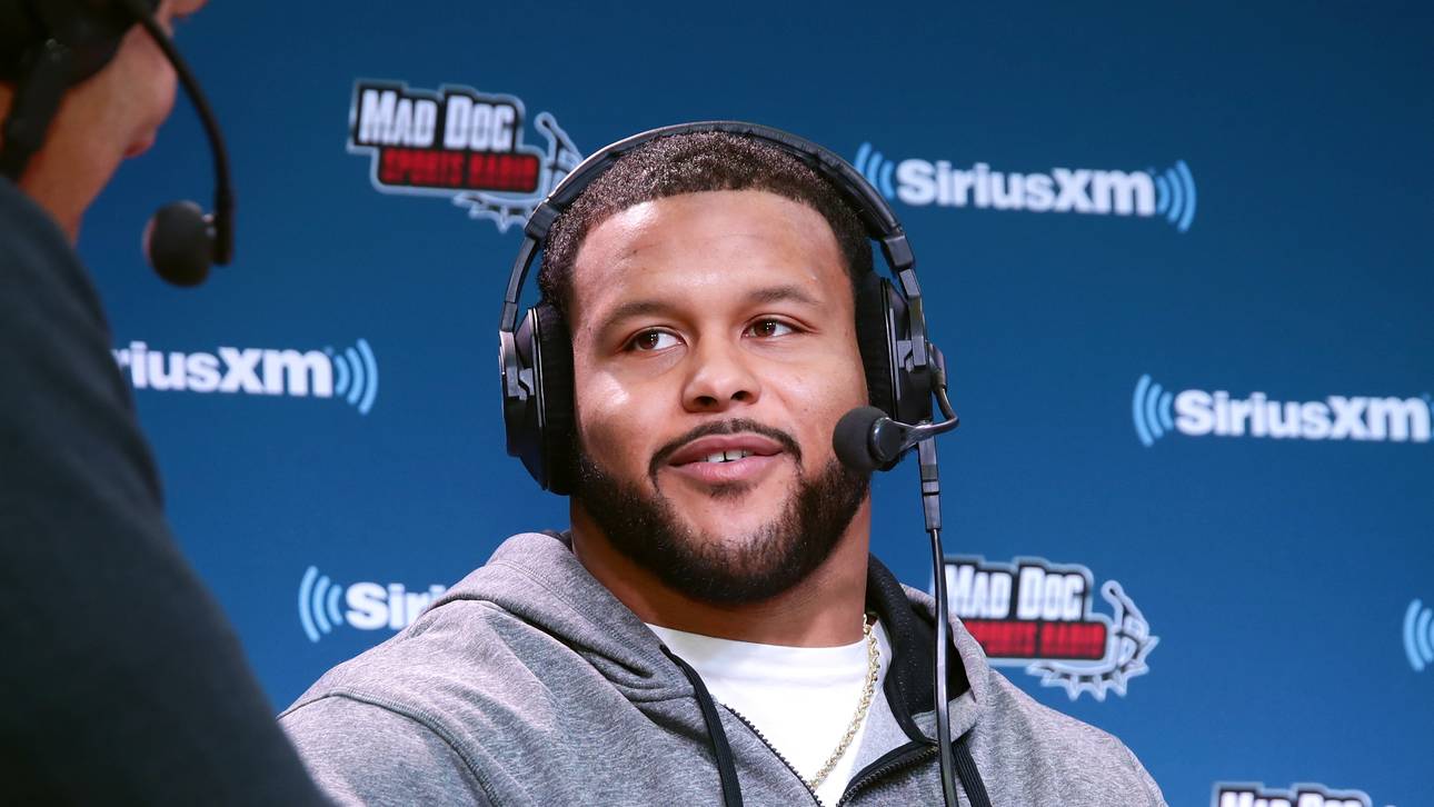 NFL-Star trainiert mit Messern