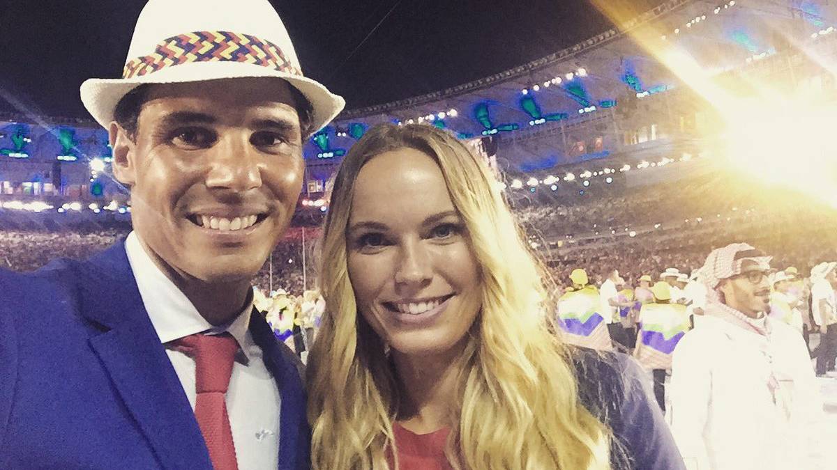 Was haben diese beiden Sportler gemeinsam? Nun, sowohl die Dänin Caroline Wozniacki als auch der Spanier Rafael Nadal sind Tennisspieler, ehemalige Weltranglisten-Erste und Fahnenträger für ihr jeweiliges Heimatland bei der Eröffnungsfeier 