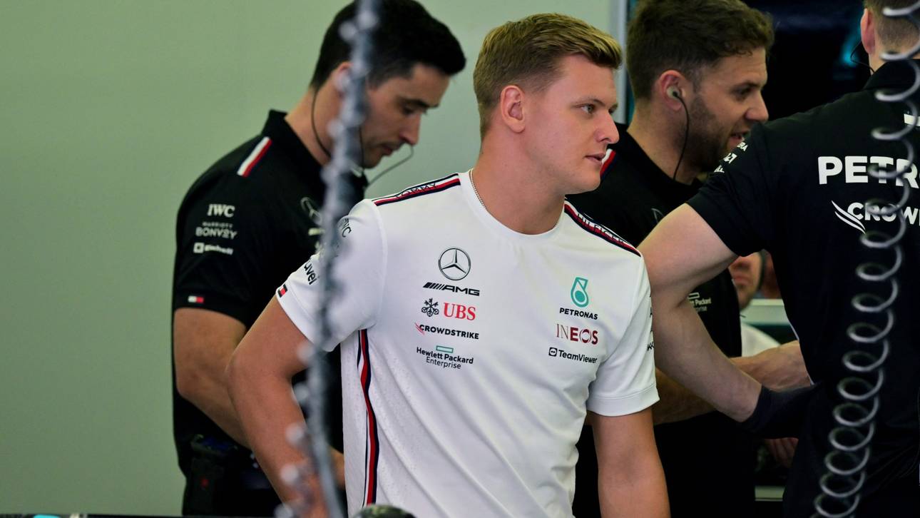 Schumacher feiert Mercedes-Premiere