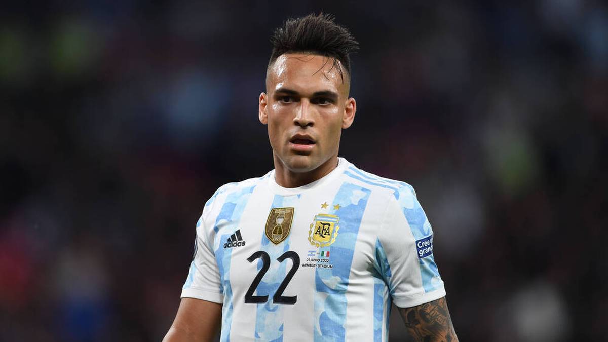 Lautaro Martínez (Argentinien):
Der Stürmer von Inter Mailand soll gemeinsam mit Superstar Lionel Messi im Angriff Argentiniens für Gefahr sorgen.