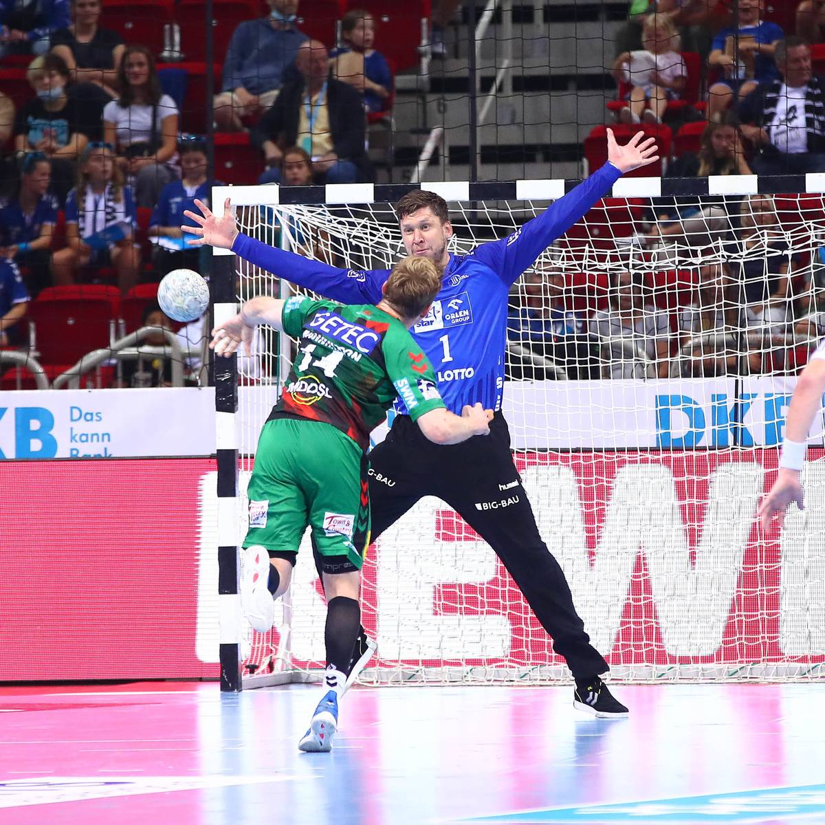 Handball Supercup Nach epischem Fight Kiel macht das Dutzend voll