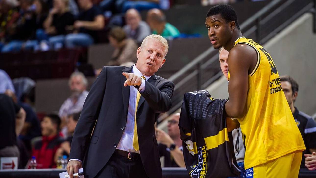 John Patrick (l.) und Ariel Hukporti im Jahr 2019