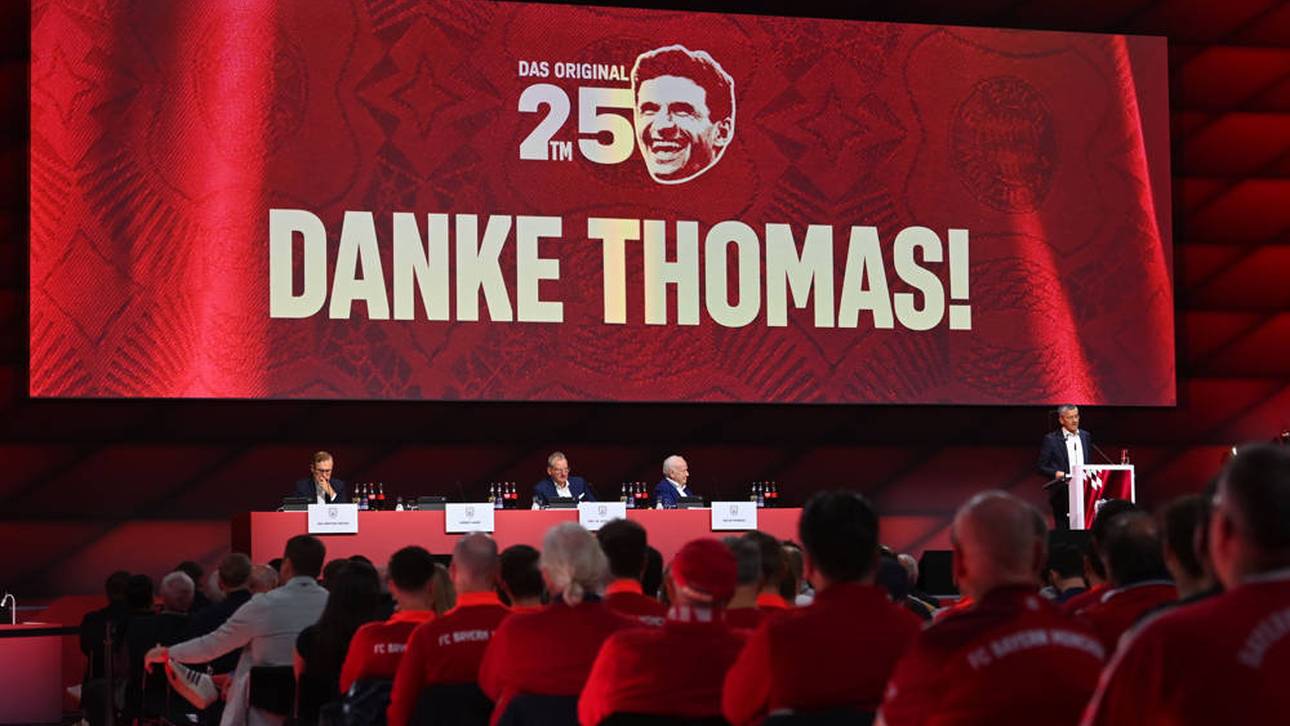 Dank an Thomas Müller auf der Jahreshauptversammlung der Bayern