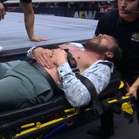 Nach der Attacke auf Ligaboss Tony Khan liefern die Young Bucks bei AEW den nächsten Schocker: Sie wenden sich auch gegen ihren schwer erkrankten Freund Kenny Omega.