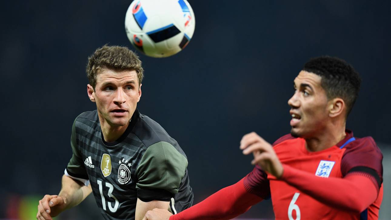 Deutschland bei England-Sieg weiter