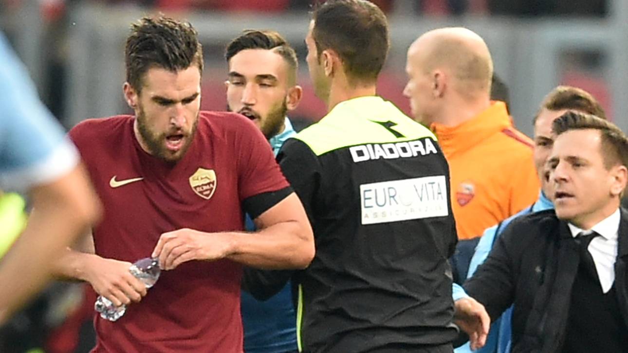 Wasser marsch! – Roma-Profi gesperrt