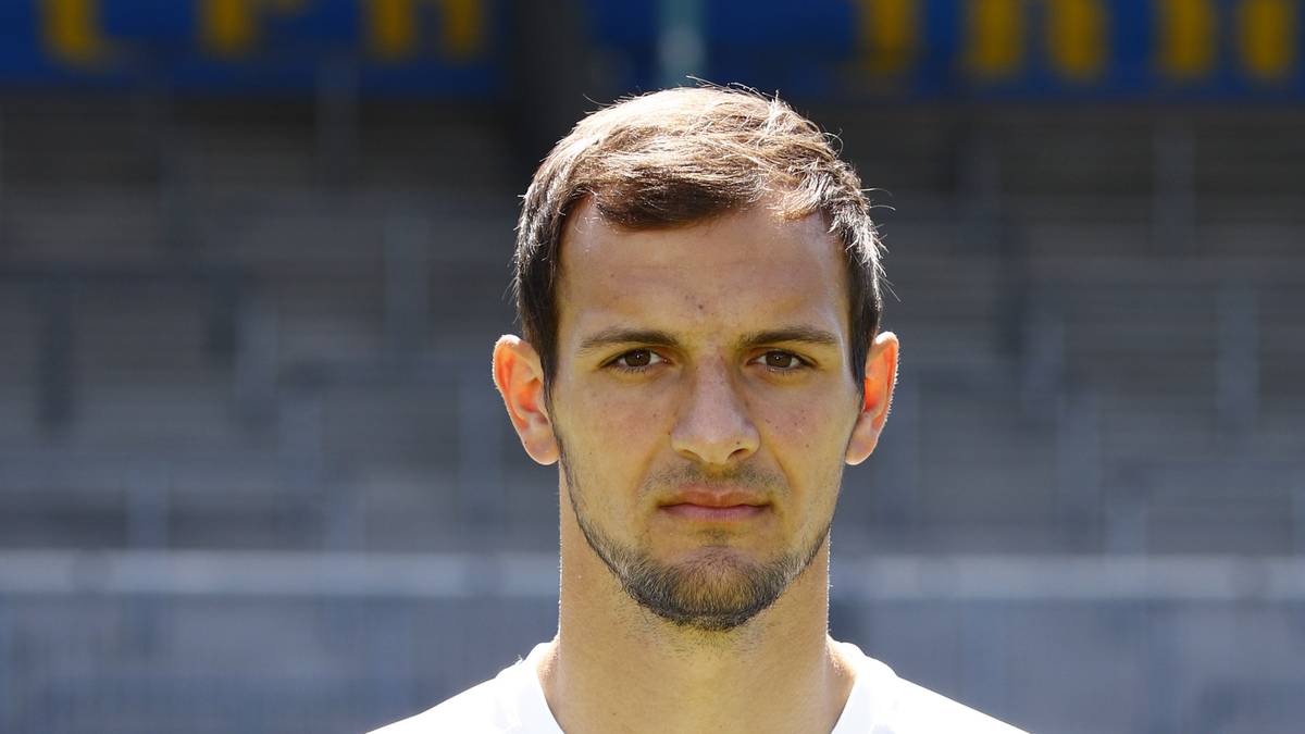PLATZ 24: Marcel Engelhardt (Eintracht Braunschweig): Weisse Westen: 1 - Gegentore: 0