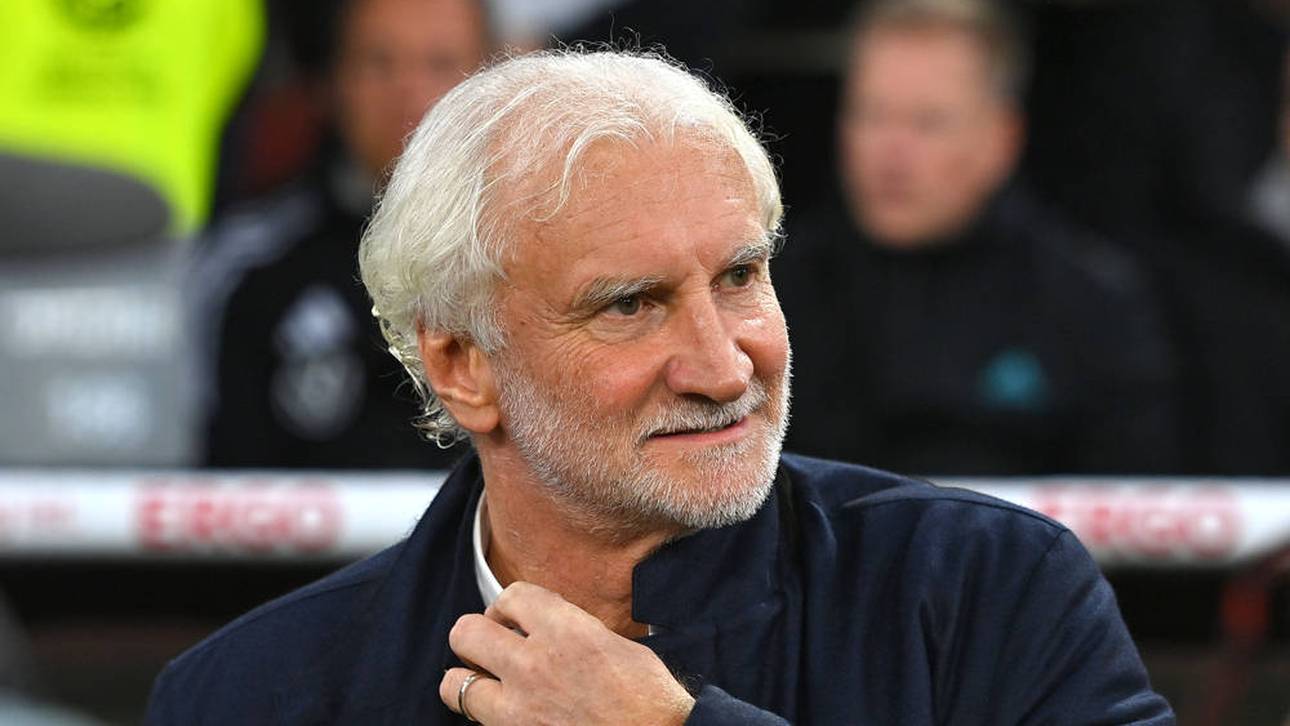Rudi Völler verlängert beim DFB