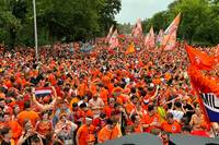 Vor ihrem Viertelfinale gegen die Türkei bei der EM 2024 eskalieren die niederländischen Fans und erlauben sich freche Sticheleien gegen Deutschland.
