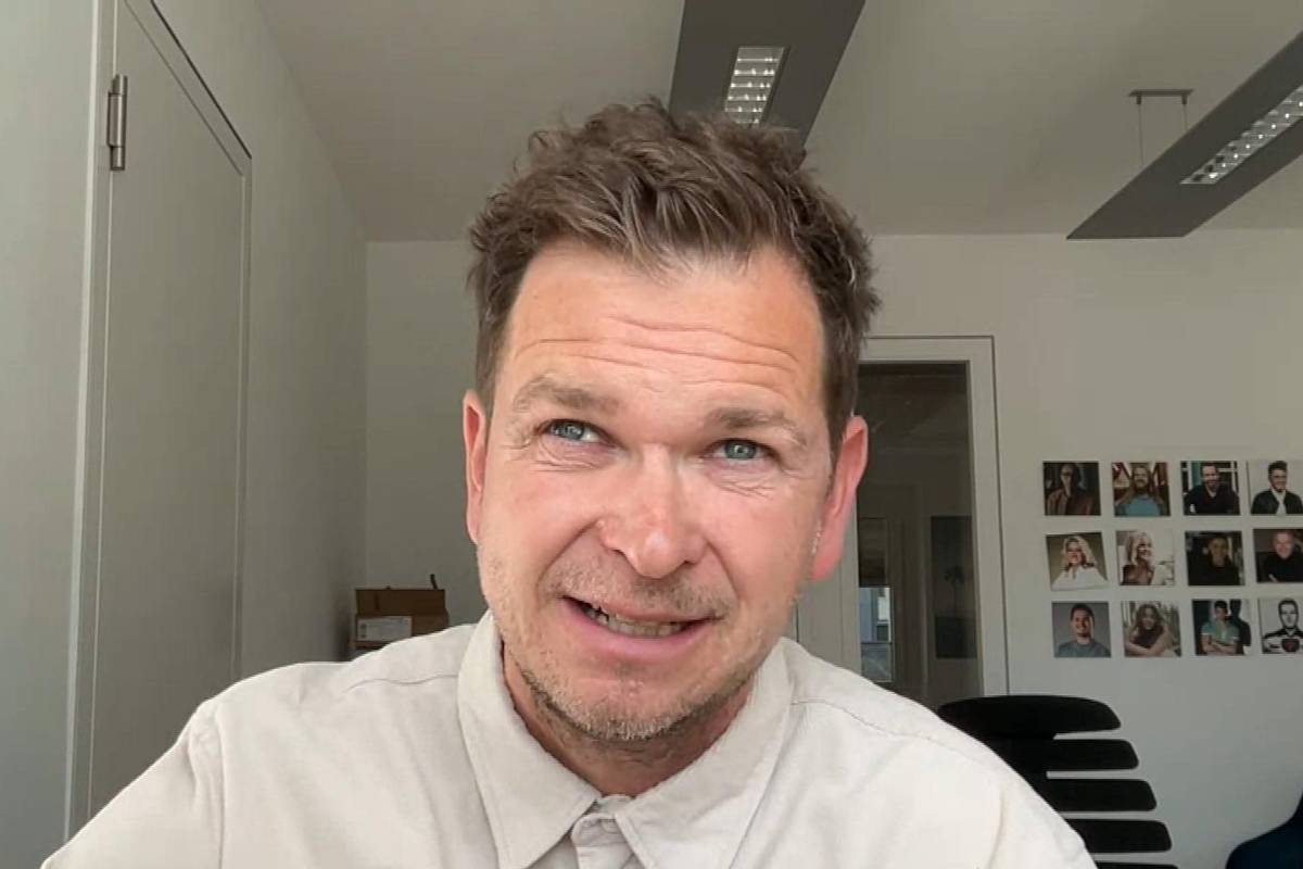 Der FC Bayern muss laut SPORT1-Kolumnist Tobi Holtkamp seine Transferstrategie überarbeiten - vor allem wegen der Finanzen.