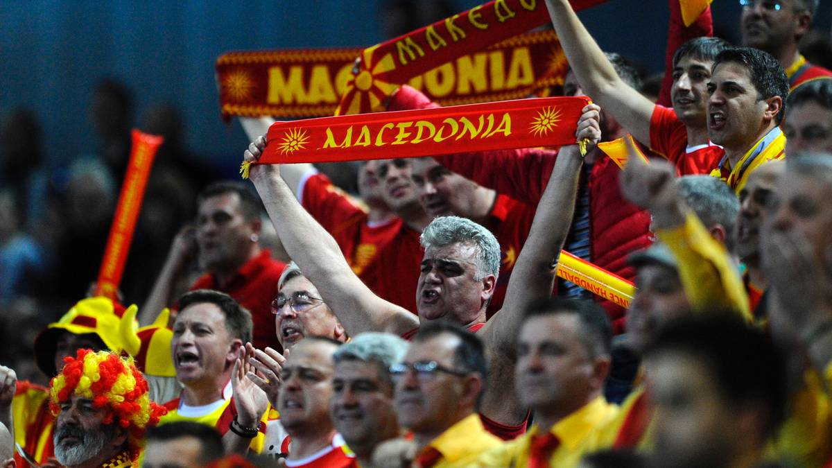 und Mazedonien ihre Helden an