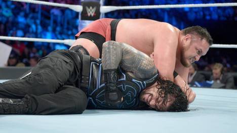 Bei WWE Backlash 2018 geriet das Match zwischen Roman Reigns (u.) und Samoa Joe zum Desaster