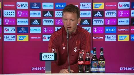 Nach der Niederlage und dem Ausscheiden gegen den FC Villarreal spricht Julian Nagelsmann über den Austausch mit den Bayern-Bossen. Besonders aber über die Telefonate mit Oliver Kahn. 