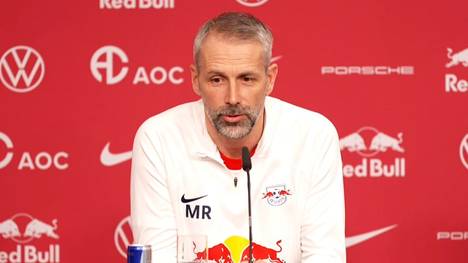 Toni Kroos hat öffentlich erklärt, dass er für eine Rückkehr zur deutschen Nationalmannschaft bereitsteht. Leipzigs Trainer Marco Rose freut sich über ein mögliches Comeback des Real-Madrid-Stars.