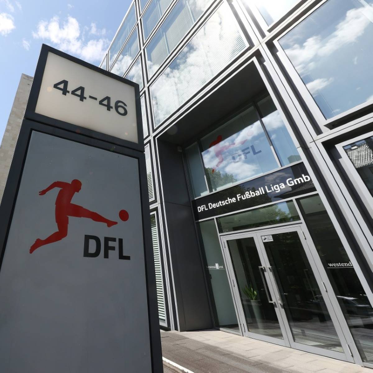 Die Deutsche Fußball Liga (DFL) setzt ihre Bemühungen für einen barrierefreien Stadionbesuch fort.