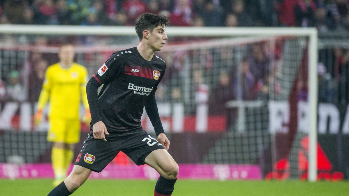 PLATZ 11 - KAI HAVERTZ: Mittelfeldspieler Kai Havertz erhält zu Beginn der Saison 2016/17 seine Chance bei Bayer Leverkusen. Mit 17 Jahren, 4 Monaten und 4 Tagen wird er bei der 1:2-Niederlage in Bremen ins kalte Wasser geworfen