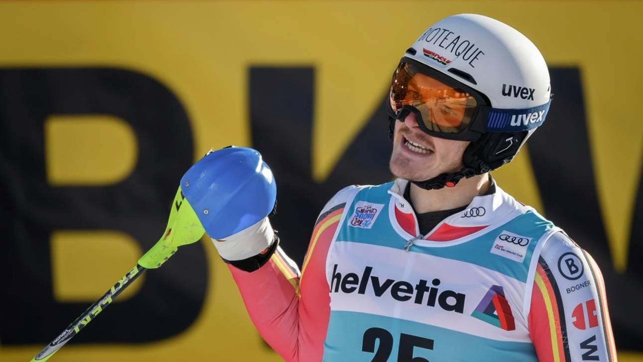 Straßer glänzt bei Nacht-Slalom