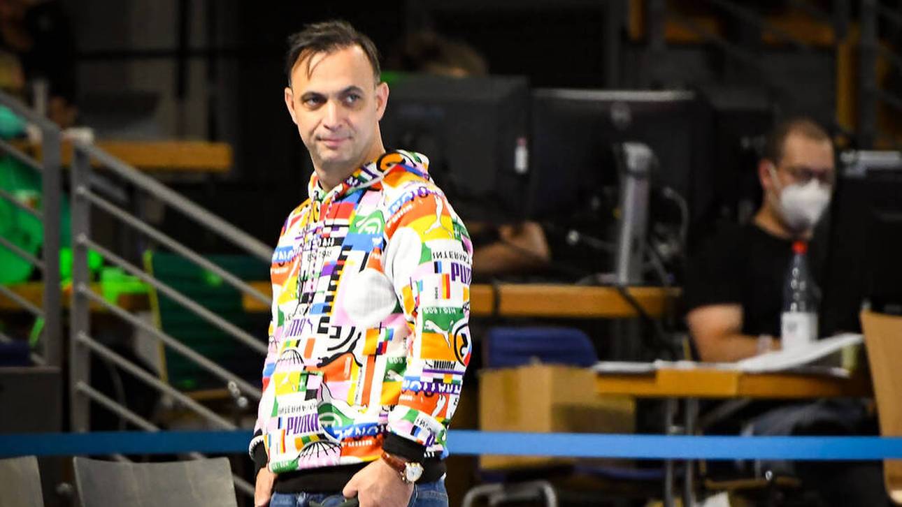 Der Provokateur geht mit einer Bitte