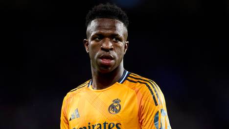 Vinicius Junior steht bei Real Madrid aktuell mal wieder im Mittelpunkt. Er sorgt mit seiner polarisierenden Art für Gesprächsstoff. Ist Vinícius des Ballon d’Or würdig?