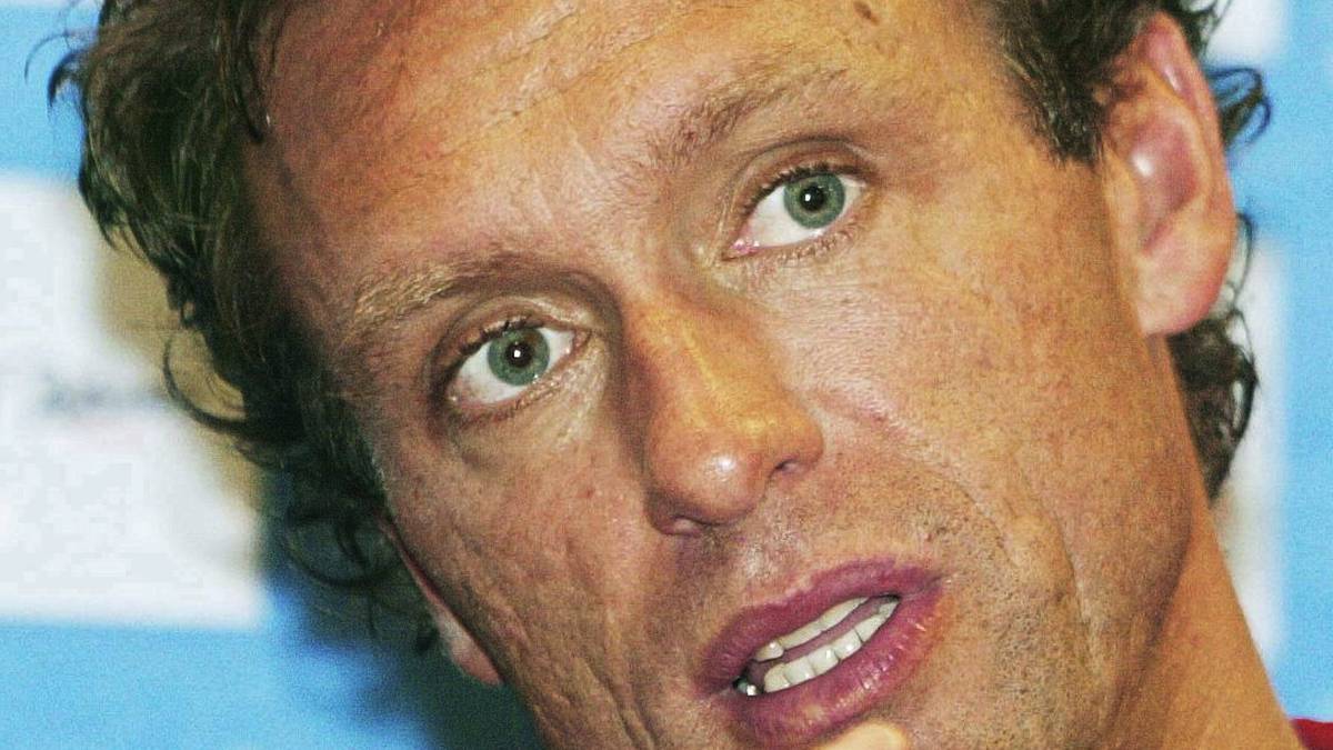 PUNKTESCHNITT 1,65: Thomas Doll (18.10.2004 bis 01.02.2007 - 111 Spiele): Der frühere HSV-Spieler übernimmt von Klaus Toppmöller. Mit Offensivfußball und neuen Stars - allen voran Rafael van der Vaart - führt Doll den HSV 2006 tatsächlich zurück in die Champions League