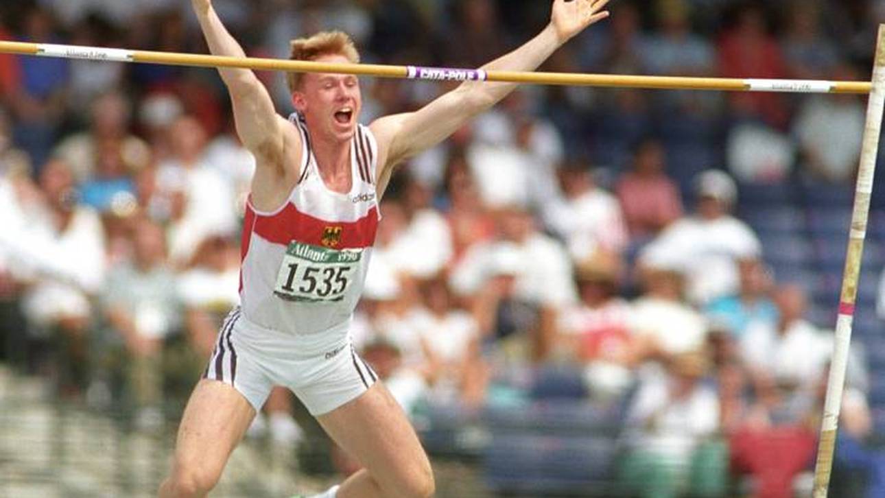 Frank Busemann beim Stabhochsprung in Atlanta