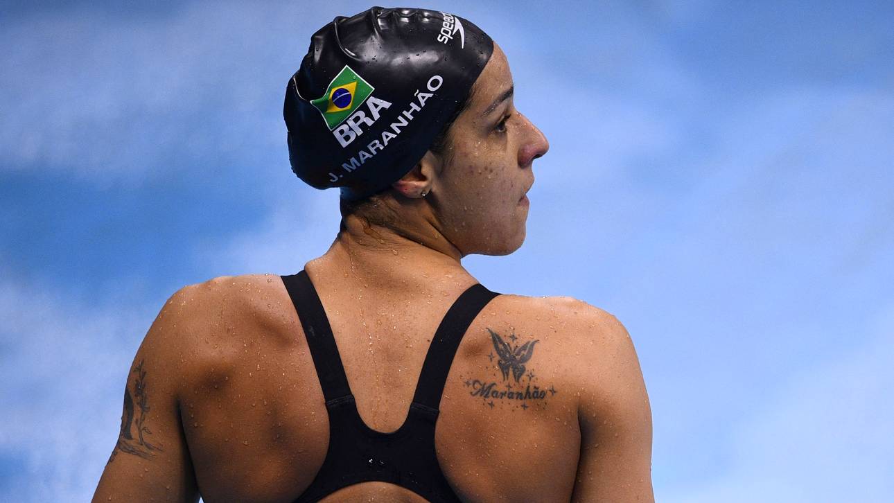 Schwimmerin zeigt Hater an