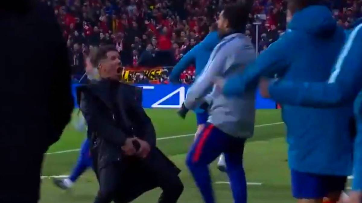 PLATZ 1 - DIEGO SIMEONE (Atletico Madrid, 41,2 Mio.): Neben Griezmann stellt Atleti einen weiteren Mega-Verdiener und bei den Trainern sogar die Nummer 1. "Cholo“ Simeone prägt den Klub seit 2011 und kassiert dafür auch mächtig ab