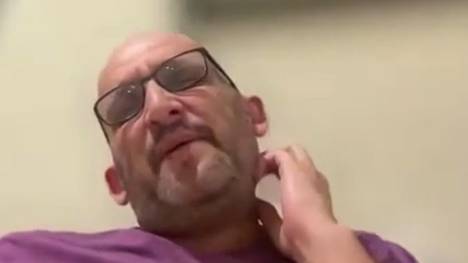 Der FC Chelsea hat Trainer Liam Rosenior nach nur vier Monaten entlassen. Blues-Fan Dan Silver rechnet nun gnadenlos mit den Klubbesitzern ab und sieht schwarz für die künftige Trainersuche.