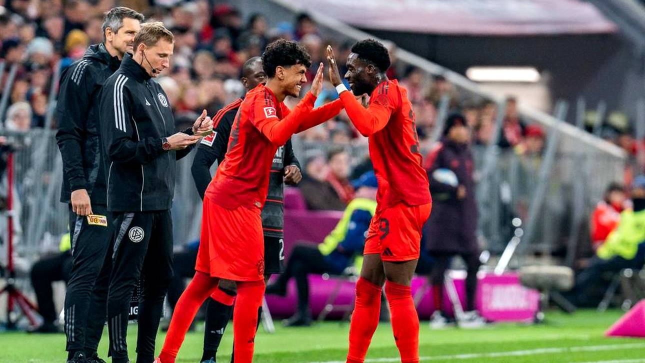 Adam Aznou kommt für Alphonso Davies in die Partie