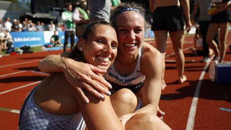Marion Brunner(r.) 2022 mit Anna Lena Obermaier