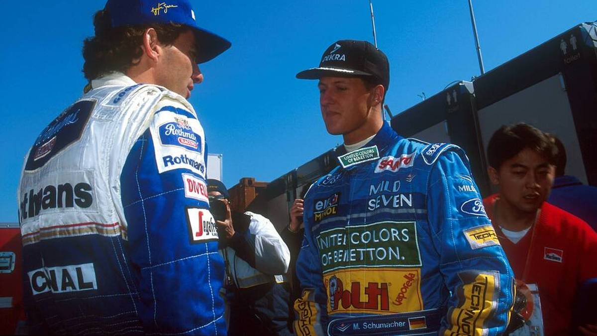 Ayrton Senna und Michael Schumacher im Gespräch kurz vor dem Rennen in Imola