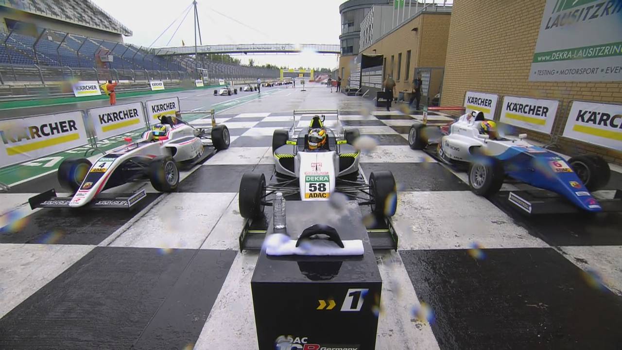 ADAC Formel 4: Elias Seppänen siegt nach Rennabbruch auf dem Lausitzring