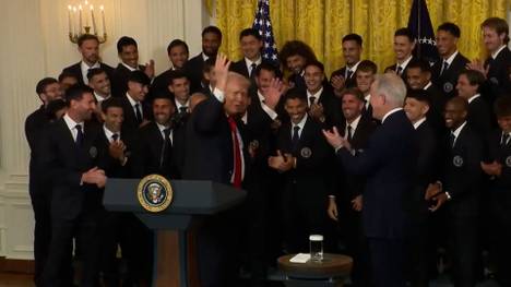 Beim Besuch von Inter Miami im Weißen Haus scherzt US-Präsident Donald Trump über das Aussehen der Spieler.