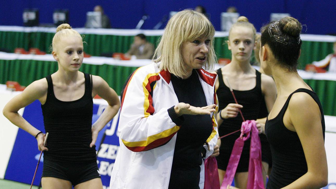 Raskina trainiert WM-Gymnastinnen