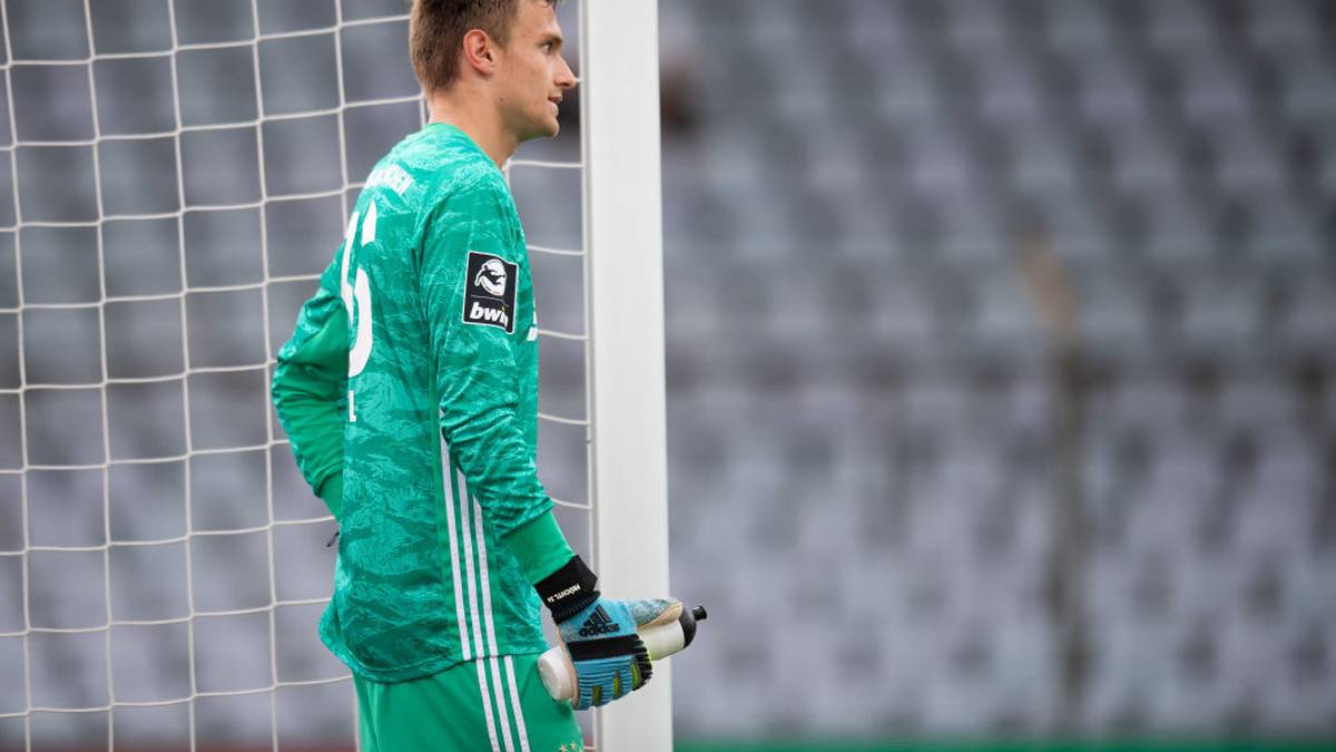 Der 19 Jahre alte Torhüter will sich auf lange Sicht bei den Bayern behaupten, für die kommende Saison ist zunächst eine Leihe ein Thema, um Spielpraxis auf hohem Niveau zu sammeln. "Wir beschäftigen uns mit der 1. Liga, der Premier League und Top-Vereinen aus der 2. Liga. Im Frühjahr werden wir uns zusammensetzen und Gespräche führen", sagte Rößner