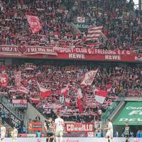 Der abstiegsbedrohte 1. FC Köln ist zu einer Geldstrafe verurteilt worden.