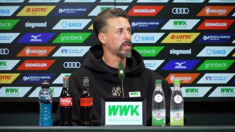 Augsburgs Trainer Sandro Wagner spricht vor dem Spiel in Heidenheim über die schwierige Anfangszeit und erklärt, wie er damit umgeht.