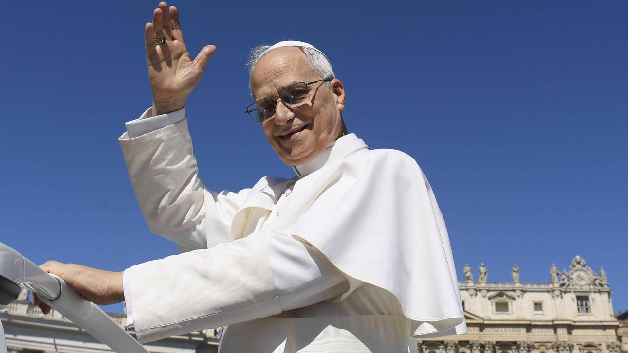 Papst Leo XIV. segnet Giro-Peloton