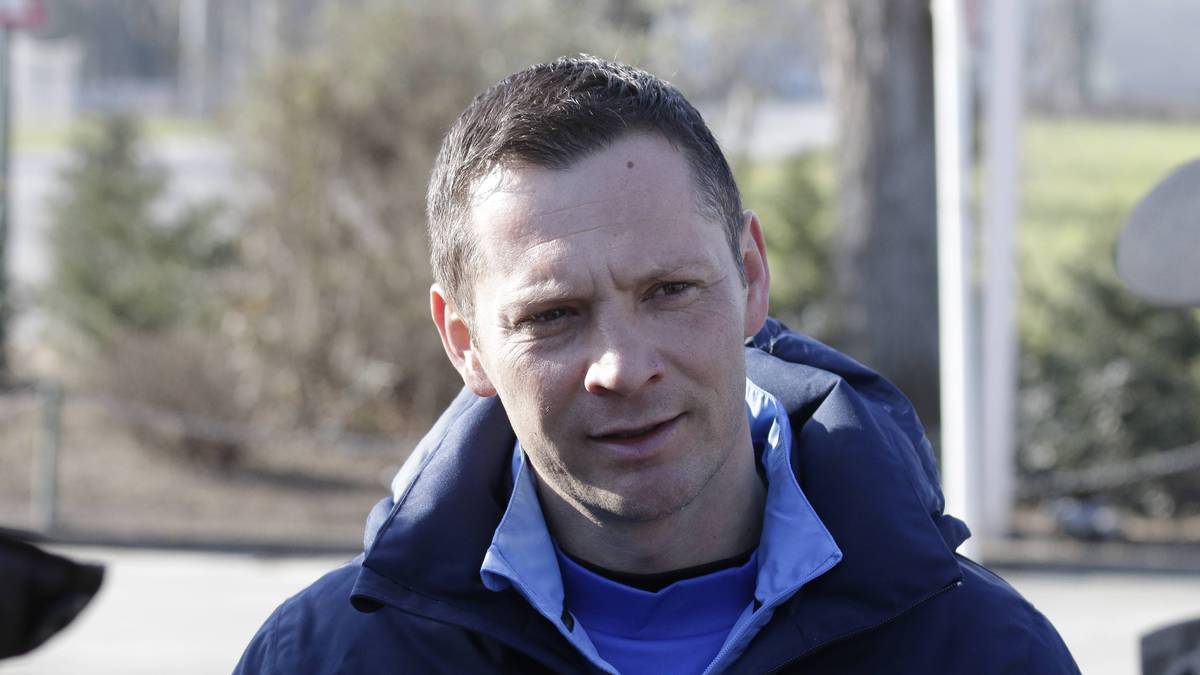 Der neue Trainer Pal Dardai spielt die Situation herunter. "Das war das erste Training, in dem richtig Spannung drin war. Ich finde das gut. Das zeigt, dass die Mannschaft lebt. Das gehört einfach dazu. In der Kabine ist dann wieder alles gut. Früher mit Spielern wie Joe Simunic hatten wir das auch ständig", sagt der Ungar im Gespräch mit der "Bild"