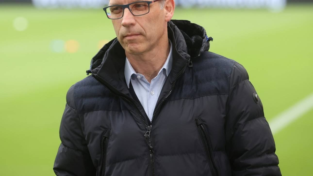 Nach Fan-Angriffen: Knäbel stellt Schalke-Profis Auflaufen frei