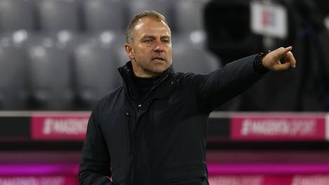 Vor dem Topspiel am Samstagabend zwischen RB Leipzig und dem FC Bayern München adelt Hans Flick RBL-Coach Julian Nagelsmann. 