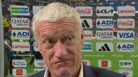 Nach der bitteren Halbfinal-Niederlage scheint Frankreich-Trainer Didier Deschamps ein bisschen mit der Schiedsrichter zu hadern. Auch zu seinem baldigen Aus hat der Trainer ein paar Gedanken.