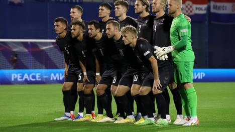 Die WM-Trikots von Dänemark sollen ein Zeichen gegen Ausbeutung und Menschenrechtsverletzung in Katar setzen. Das hat der Gastgeber der diesjährigen WM jetzt kritisiert.