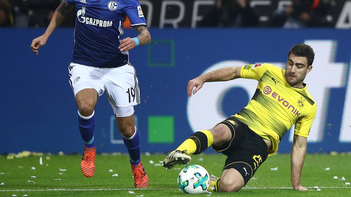 SOKRATIS (r.): Auch der nach Verletzungspause zurückgekehrte Grieche offenbarte eklatante Schwächen: Bei allen Gegentoren wie seine Nebenmänner gefühlt am falschen Ort. Und im furiosen ersten Durchgang ehrlicherweise gar nicht gefordert - SPORT1-Note: 5