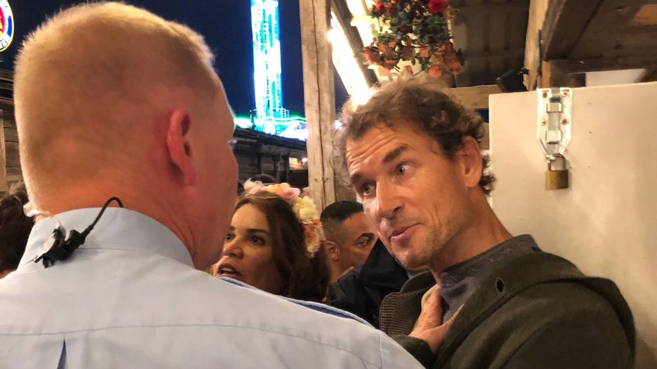 Hier fliegt Lehmann aus dem Zelt